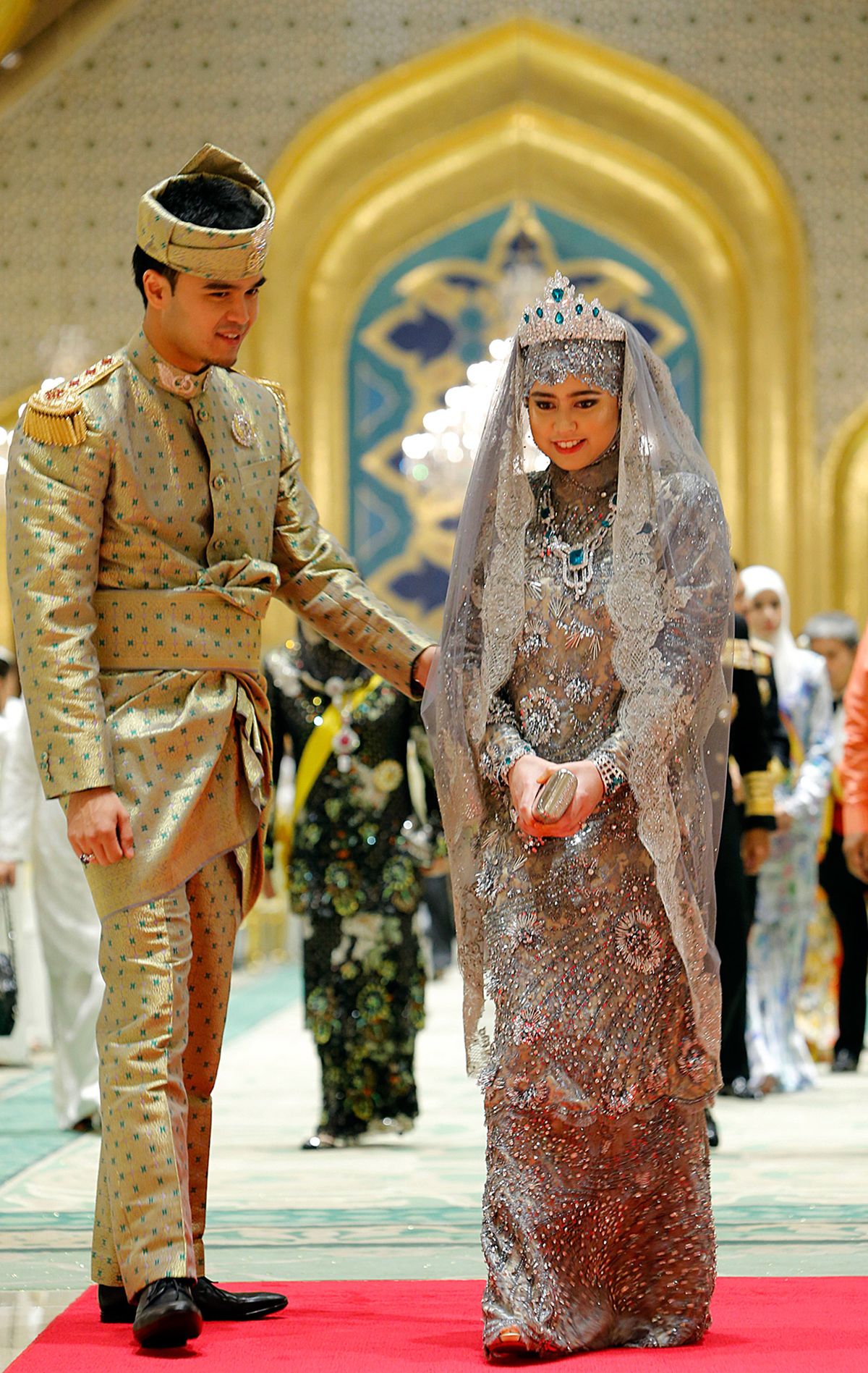 Voici à quoi ressemblent les mariages royaux dans 20 pays du monde