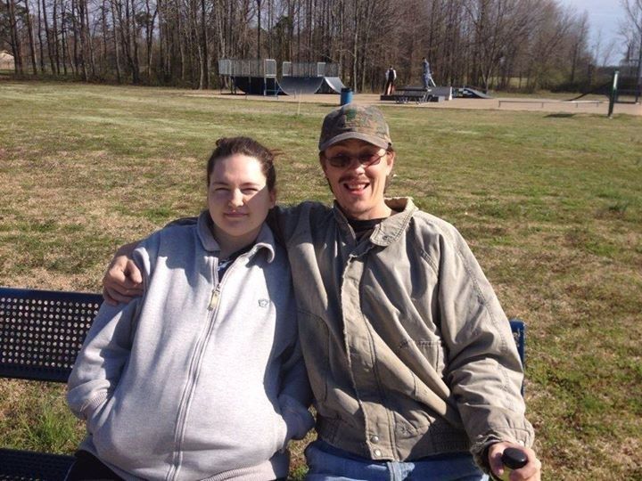 Dieses Paar aus Arkansas starb, als es seine kleine Tochter vor einem Tornado beschützte