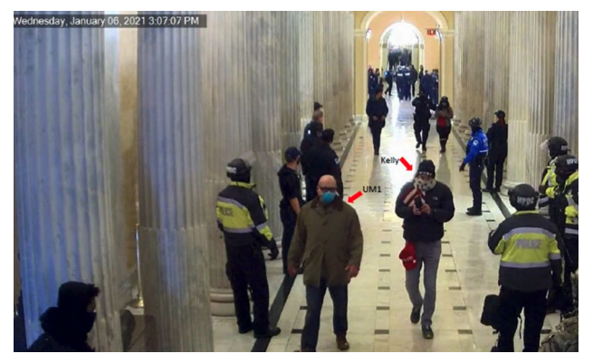 Sodniki: Ne imenujte Capitol Rioters 'turistov'