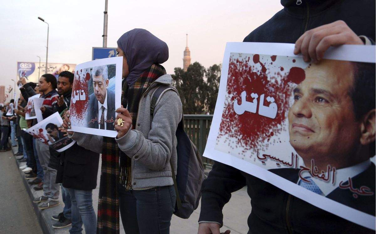 Die Überzeugung eines Polizisten wurde aufgehoben, weil er einen ägyptischen Demonstranten getötet hatte